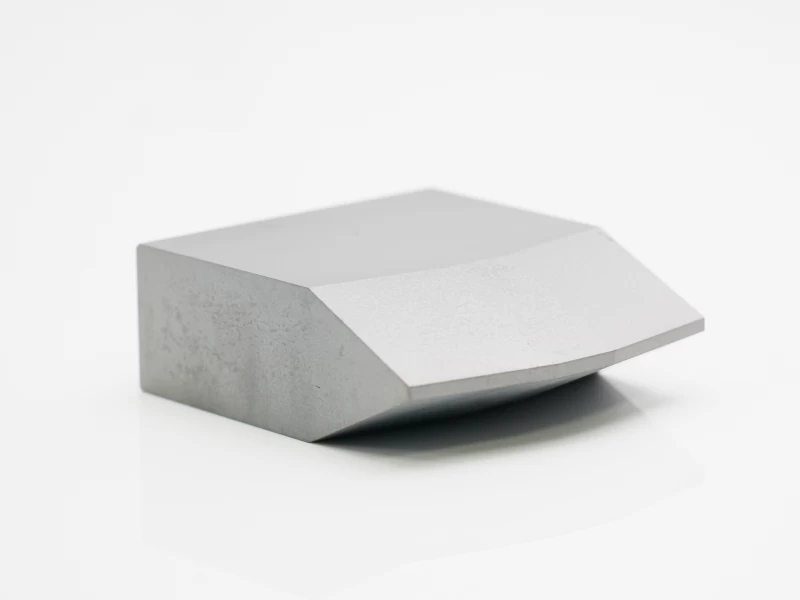 Какие преимущества имеют твердосплавные коронки по сравнению с традиционными сверлами?